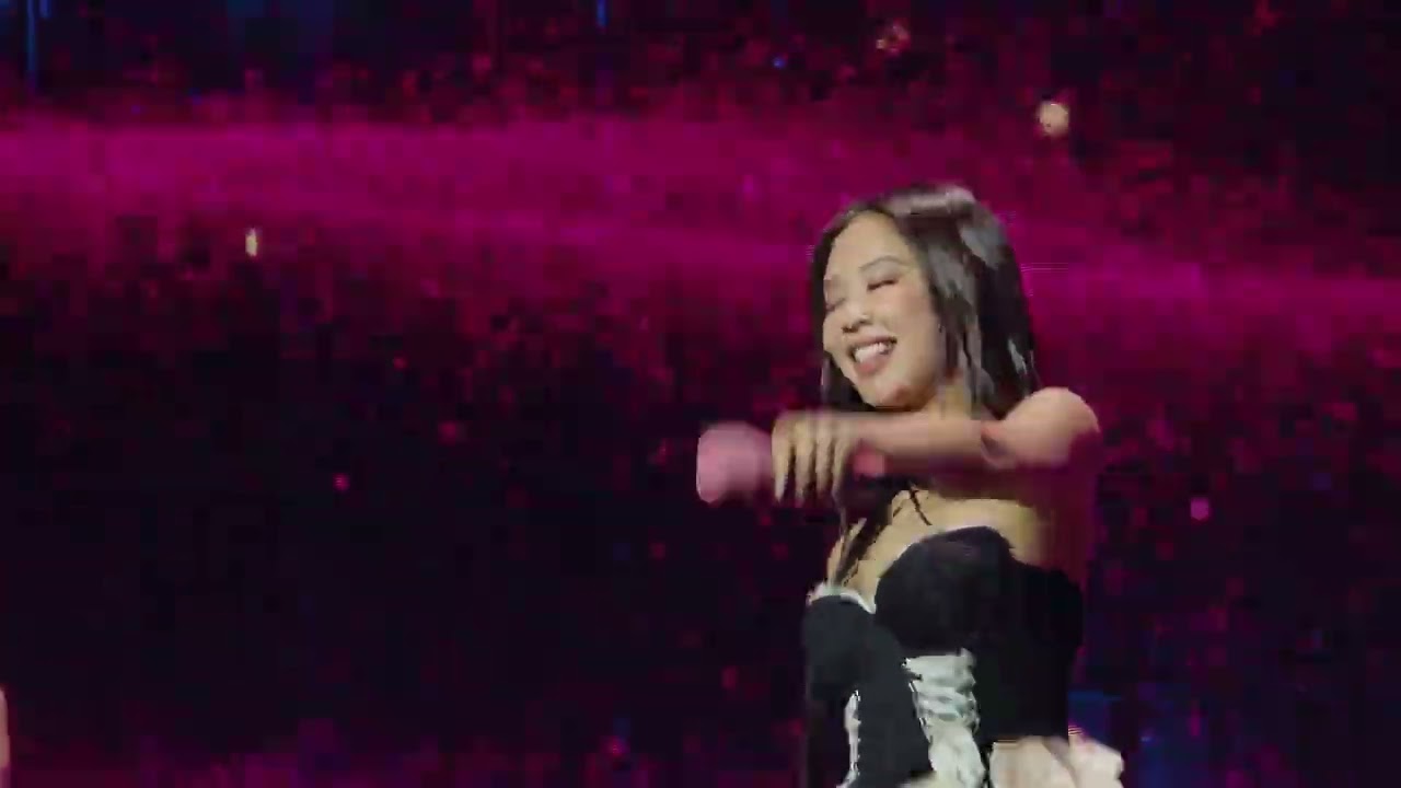 JENNIE fancam Deadline in Bulacan