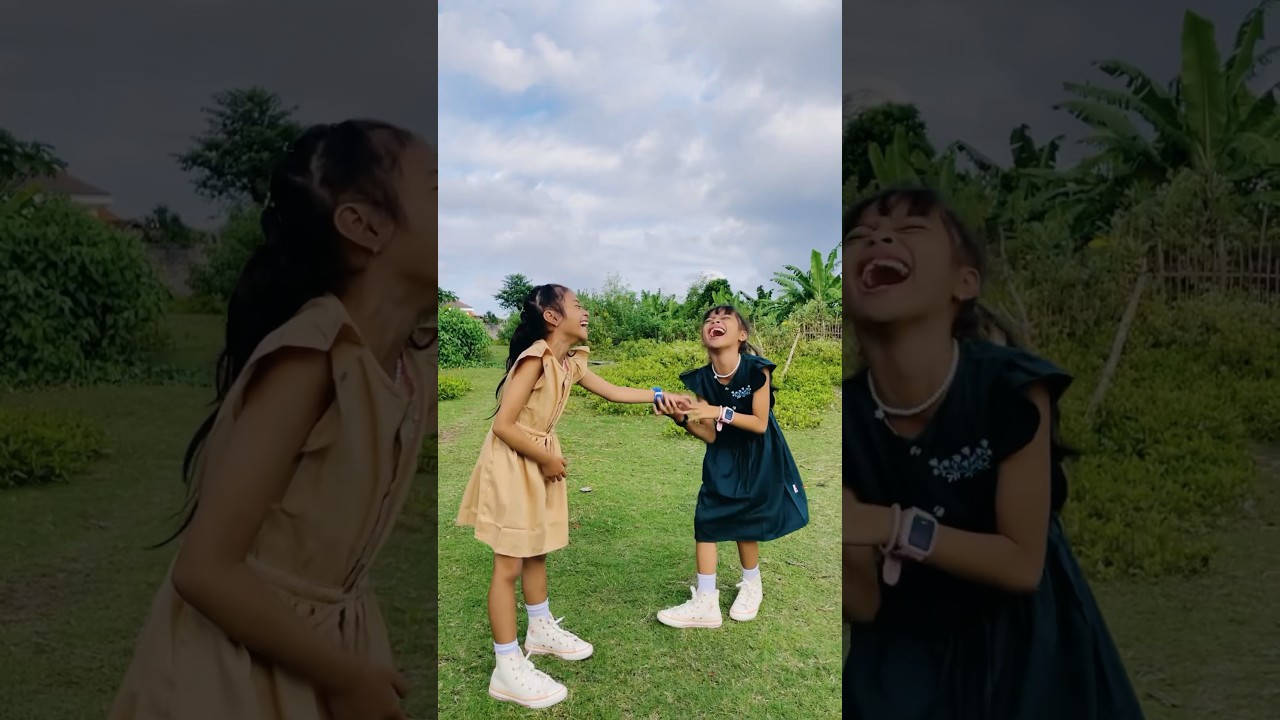 POV Ketika fotografer suruh ketawa biar foto nya terlihat natural Hehe🤭🤣. #alunadanamanda #shorts