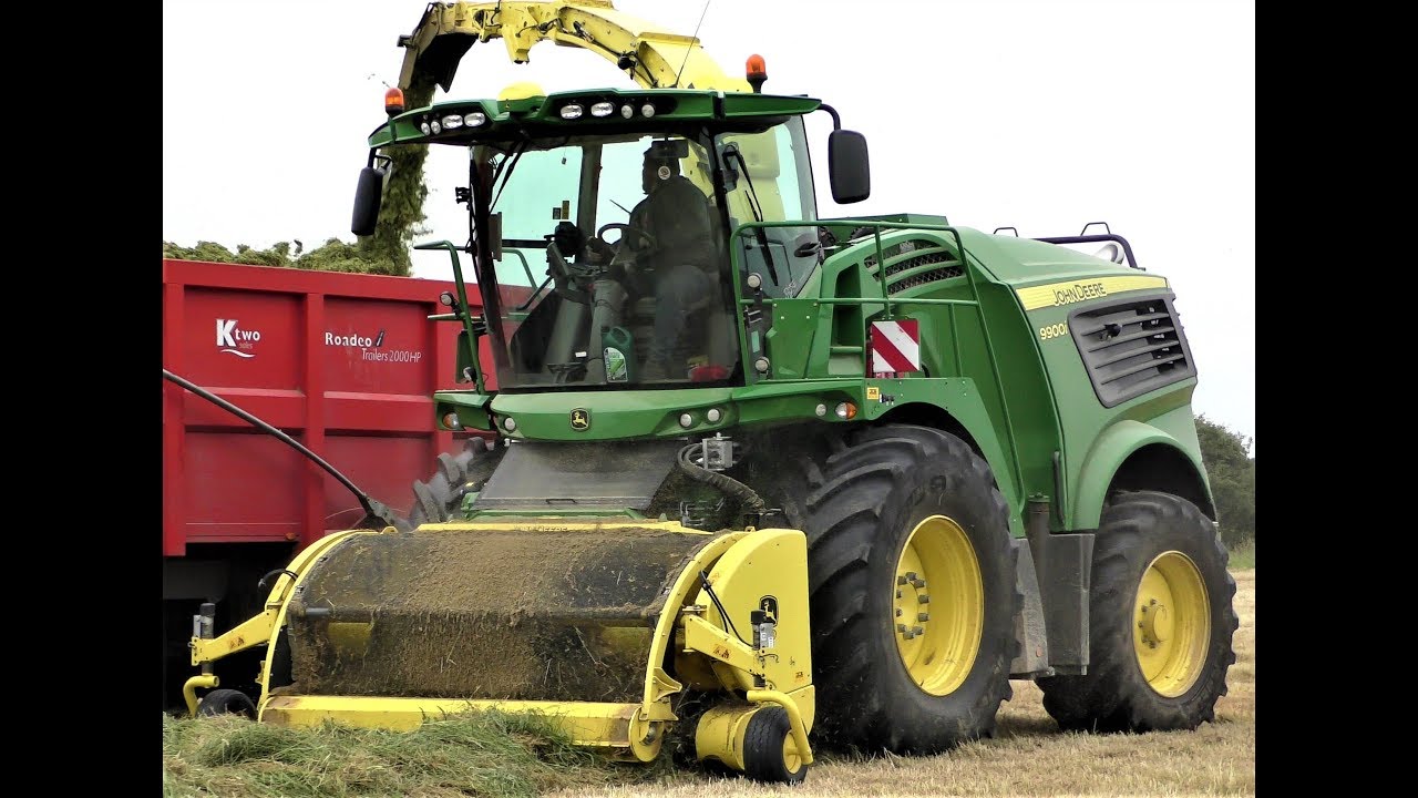 John Deere 9900 Series Forage Harvester