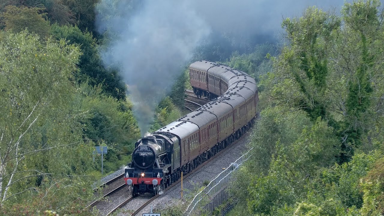 45690 Leander makes a deafening climb through the Golden Valley | The Cotswold Venturer - 26.08.23