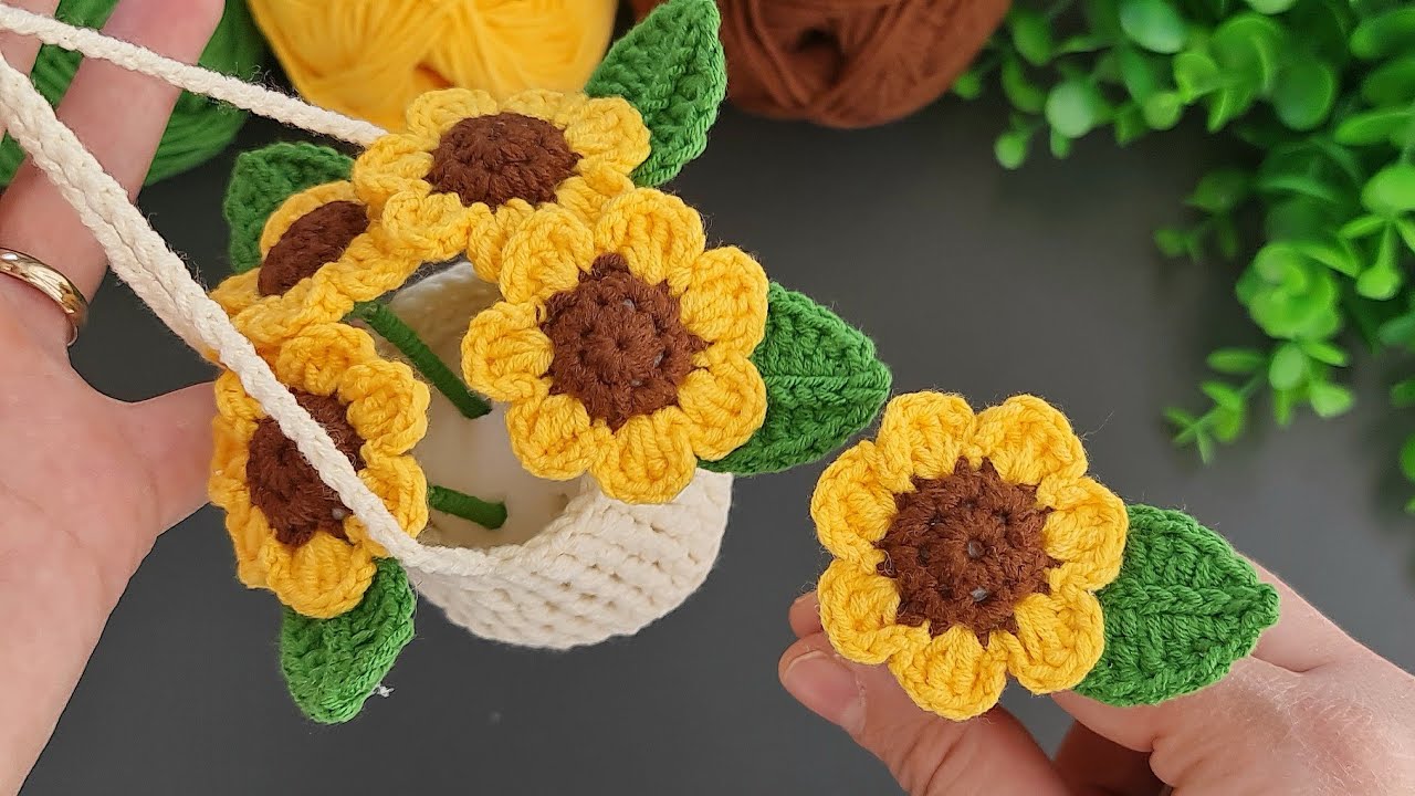 You WON'T BELIEVE How Easy It Is to Make an Eye-Catching Crochet Home Ornament