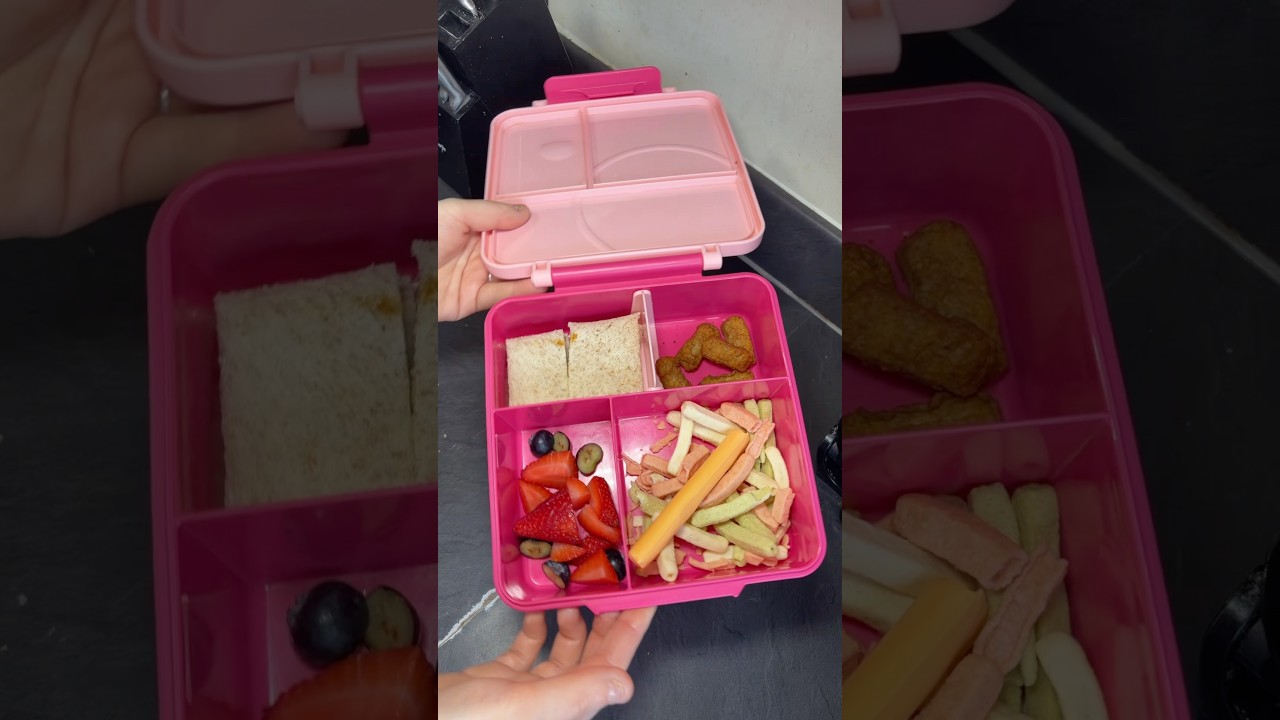 making my 2 year old’s lunch👶🏼 #whatmytoddlereats #toddlerlunchideas #toddlermeals #blw #mumlife