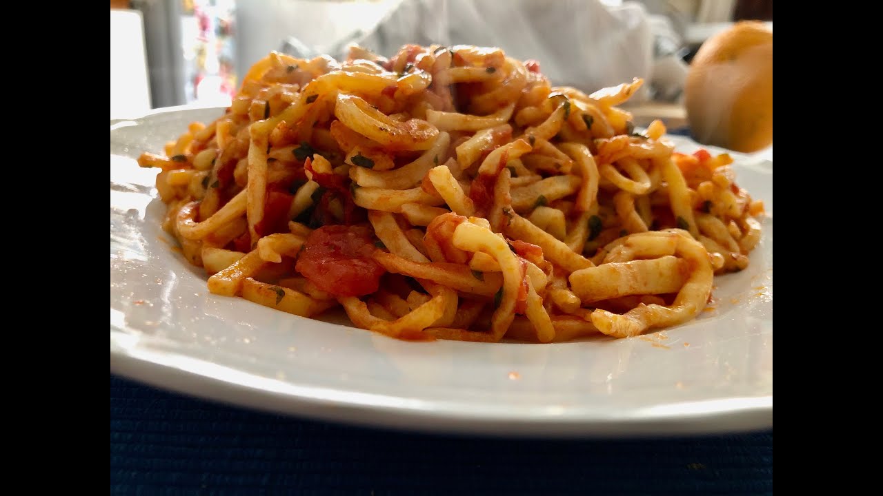 Sugo strangozzi alla spoletina - Versione al pomodoro