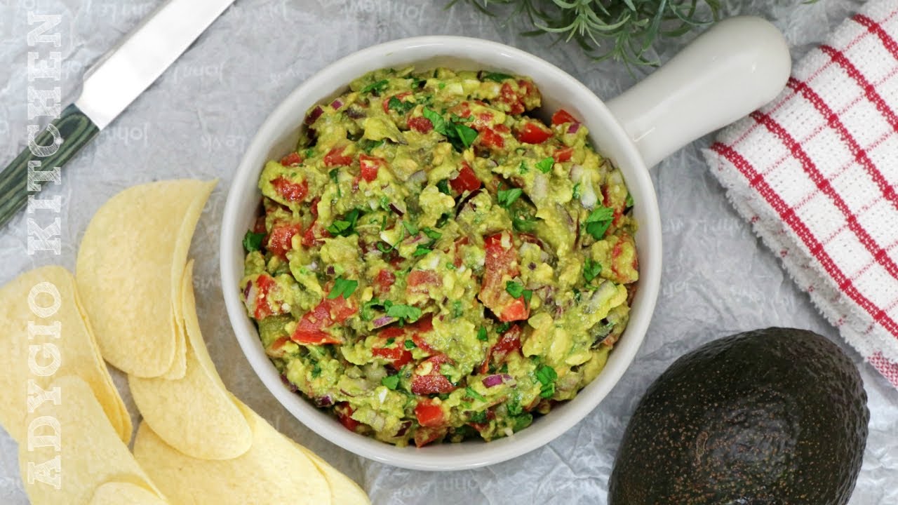 Guacamole - reteta de sos mexican de avocado