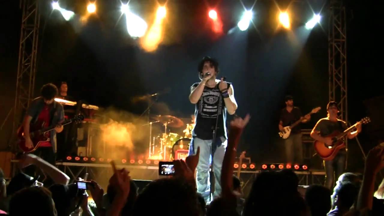 Fabrizio Moro - Pensa (live)