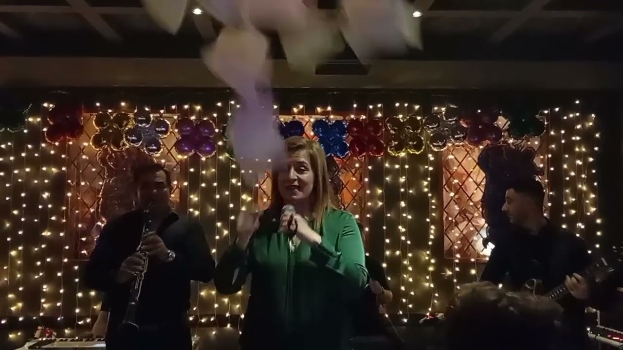Φοβερή Γωγώ Τσαμπά στο difono