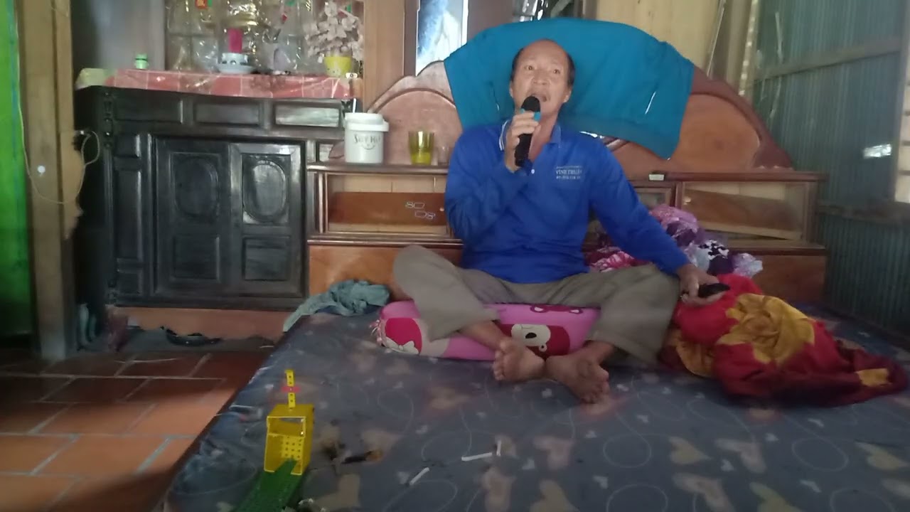 Ca sĩ cả gút 