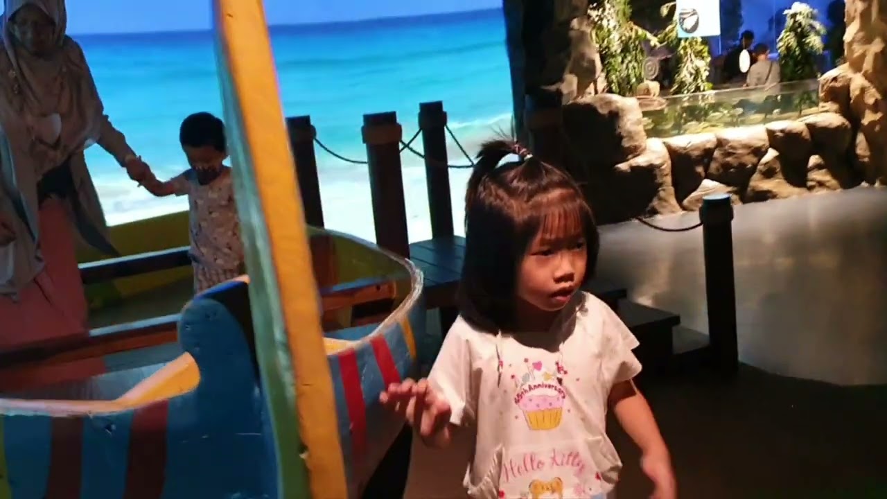JALAN-JALAN KE JAKARTA AQUARIUM DI NEO SOHO MALL SERU DEH