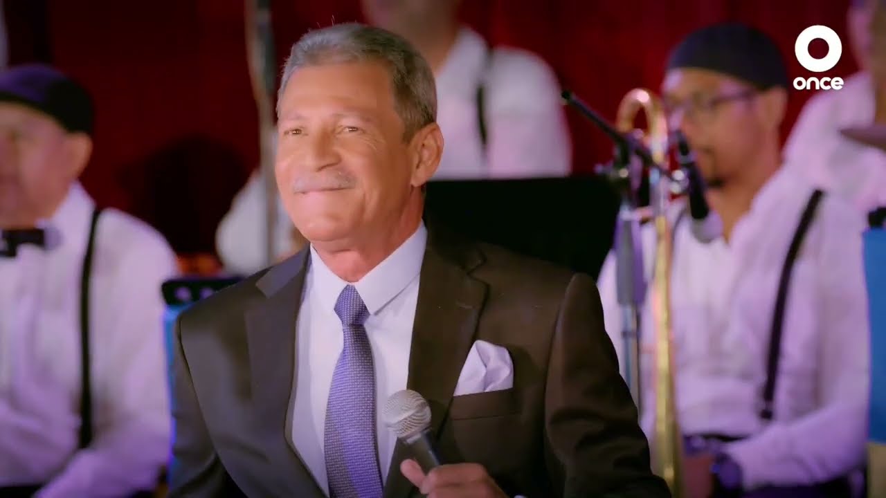 Noche, boleros y son - Orquesta Cuban Salsa y 