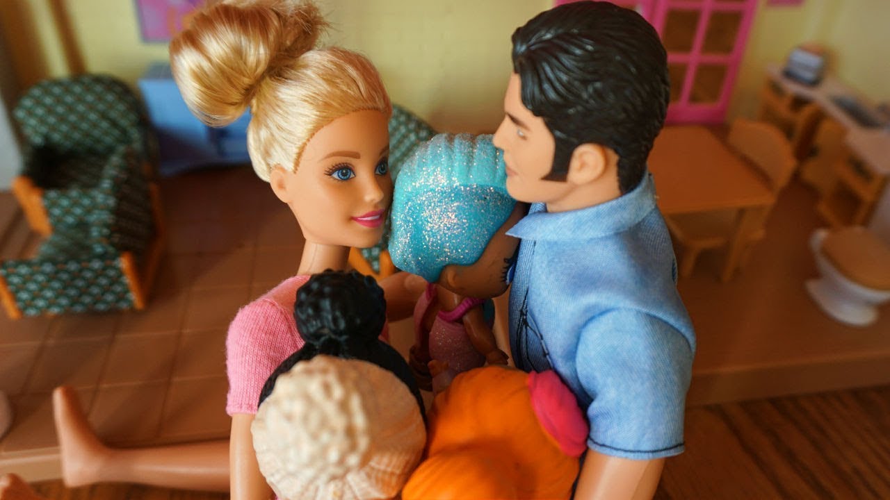 LOL SURPRISE DOLLS Escape! BARBIE & Ken Get LOL DOLLS Back!