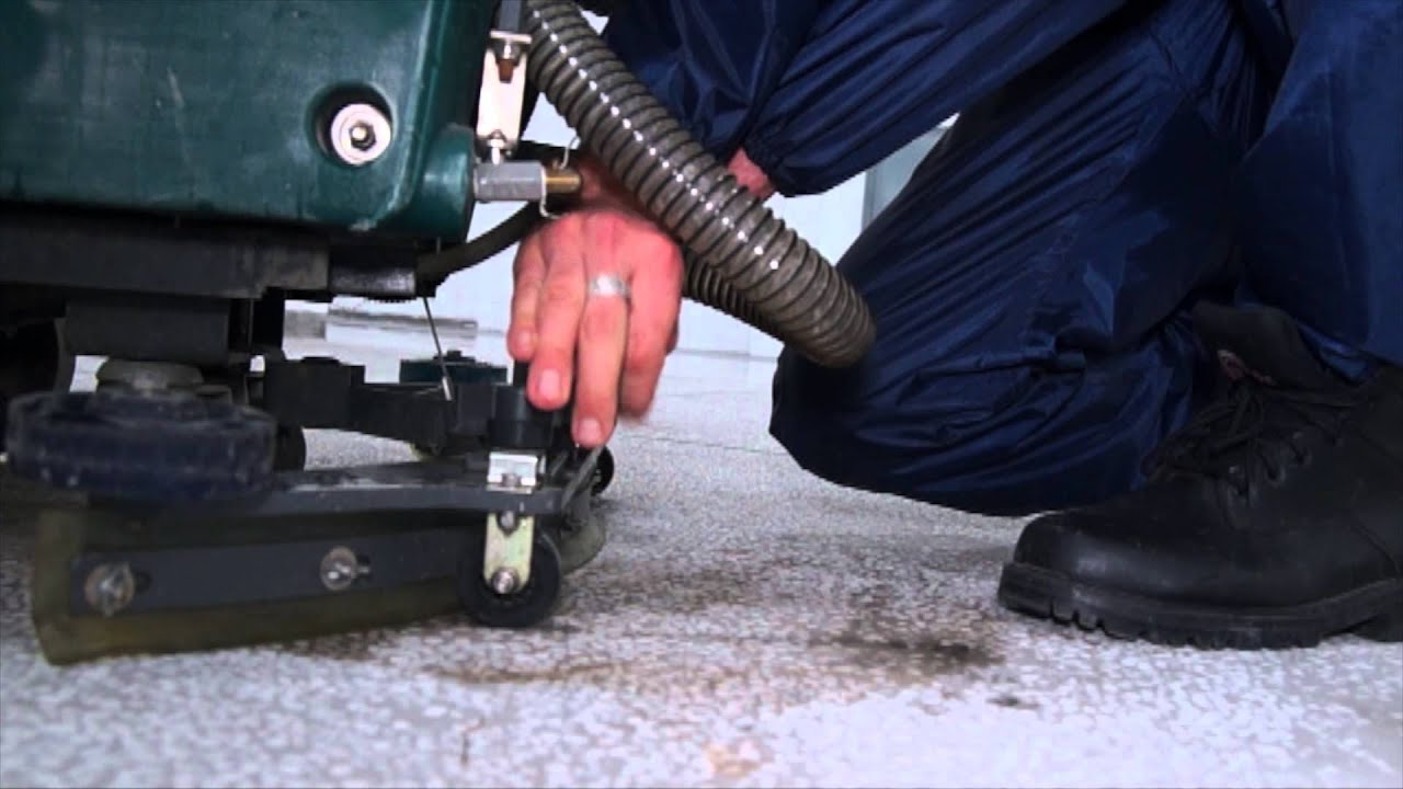 Adjusting Floor Squeegees