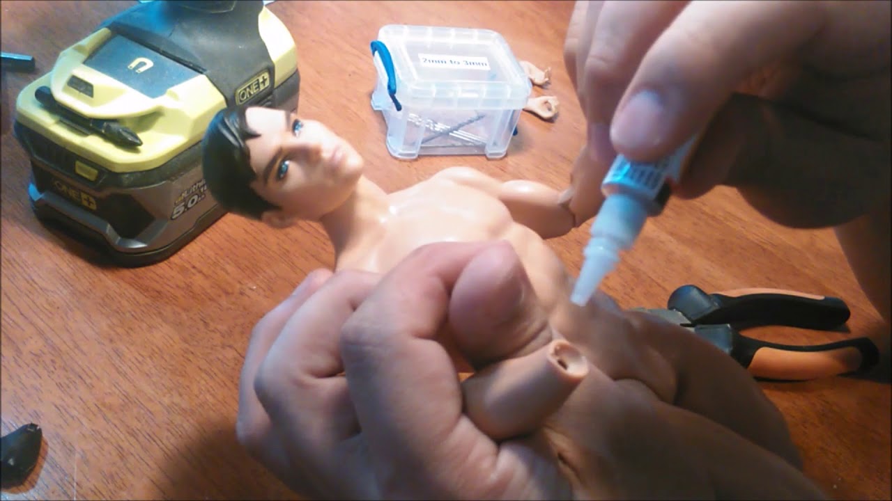 Hand Swapping Batman v. Superman Ken doll hands