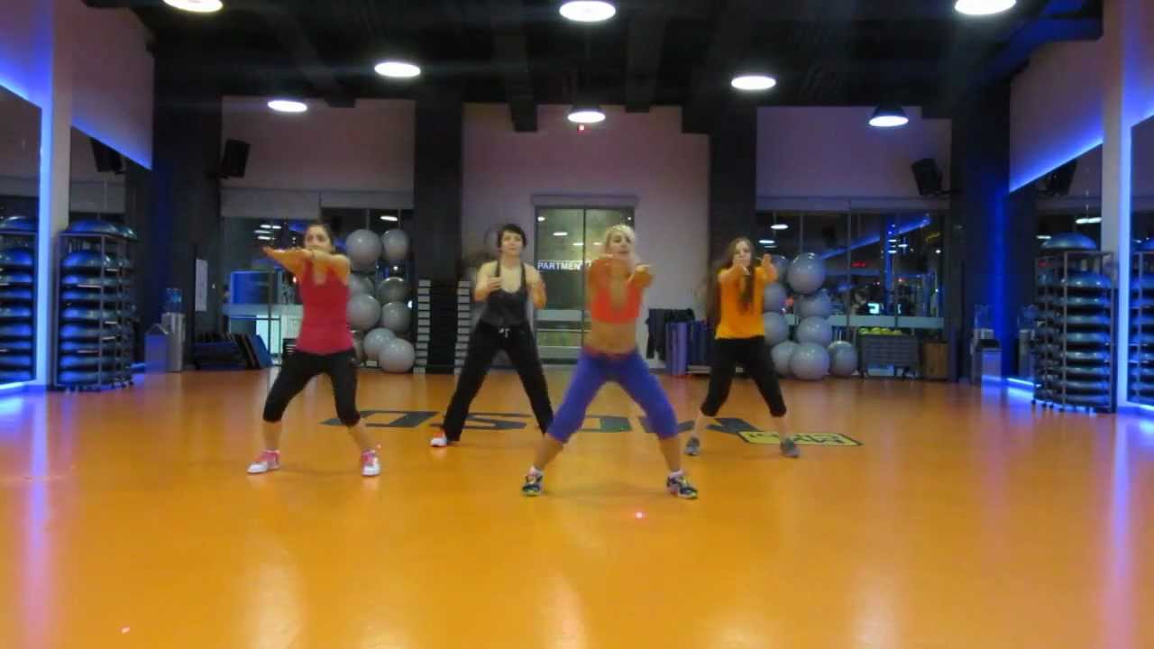 Zumba Fitness warm up -pitbull'' Feel this moment''