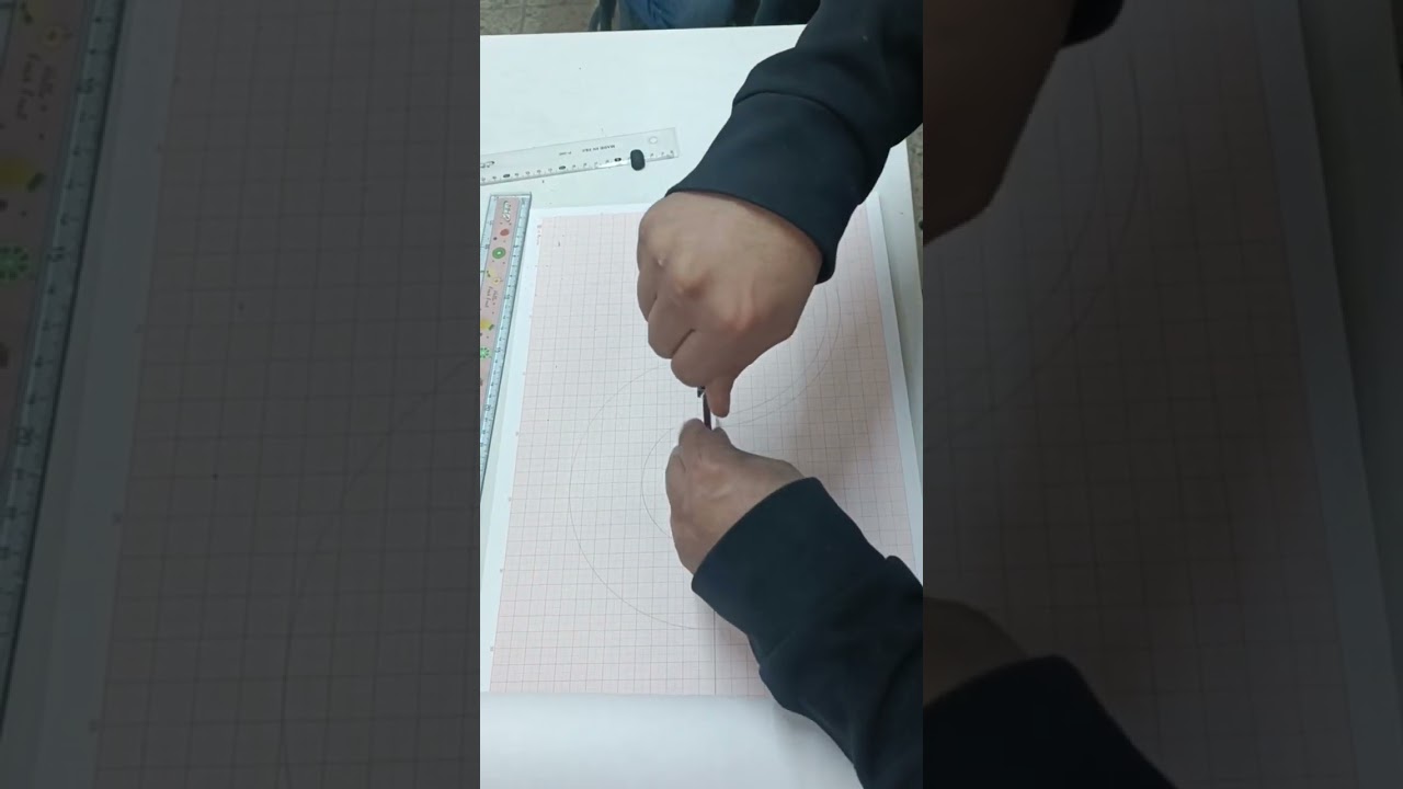 التكوين الخطي طريقة المنحني ج١ تطبيق المثال على الورق المرحلة٢ قسم التصميم الطباعي وقسم الخط العربي
