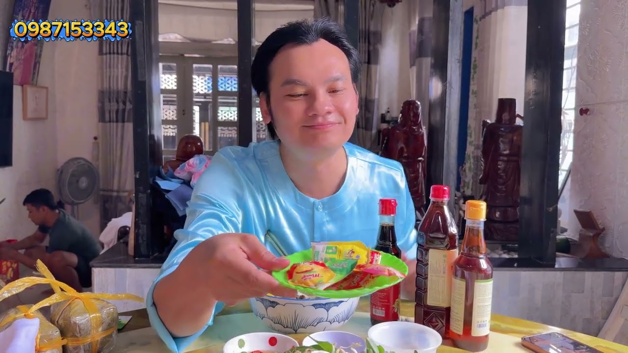 Hôm Nay Cháu Dâu Nấu Phở Chay - Nsut Kim Tiểu Long
