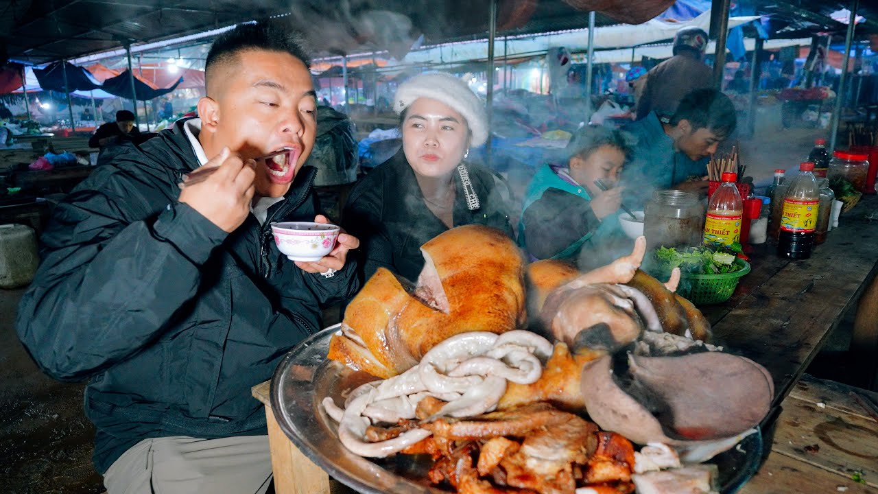 ULTIMATE NORTHWEST MARKET FOOD - Amazing Black Pork Dishes with Authentic Local Spices! | SAPA TV