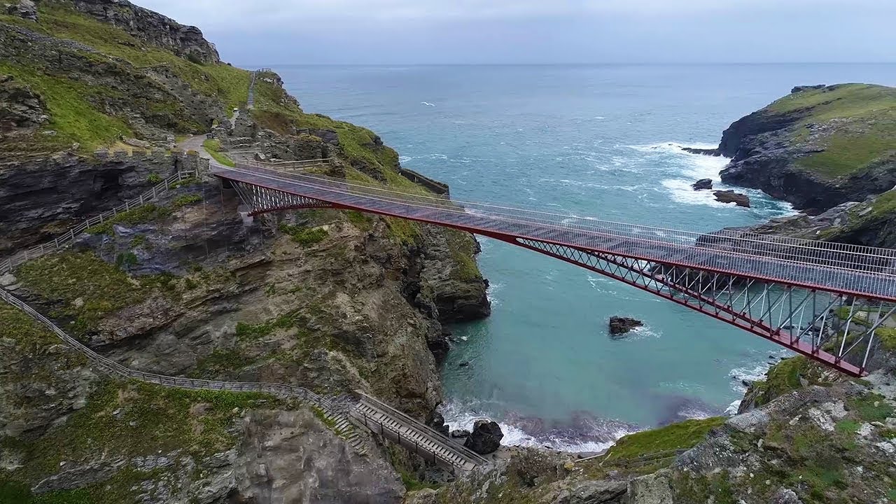 Timelapse: How to build a bridge from scratch