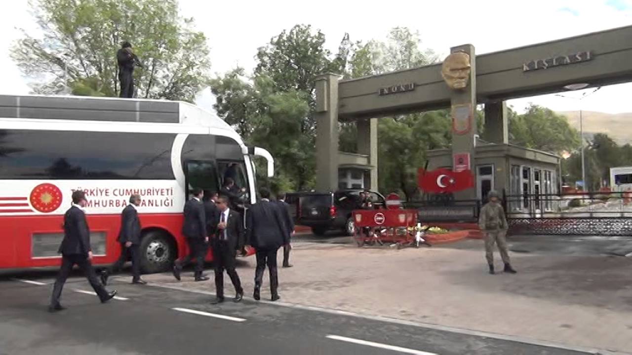 Erdoğan'dan İlk Ziyaret İnönü Kışlası'na..Malatya070516