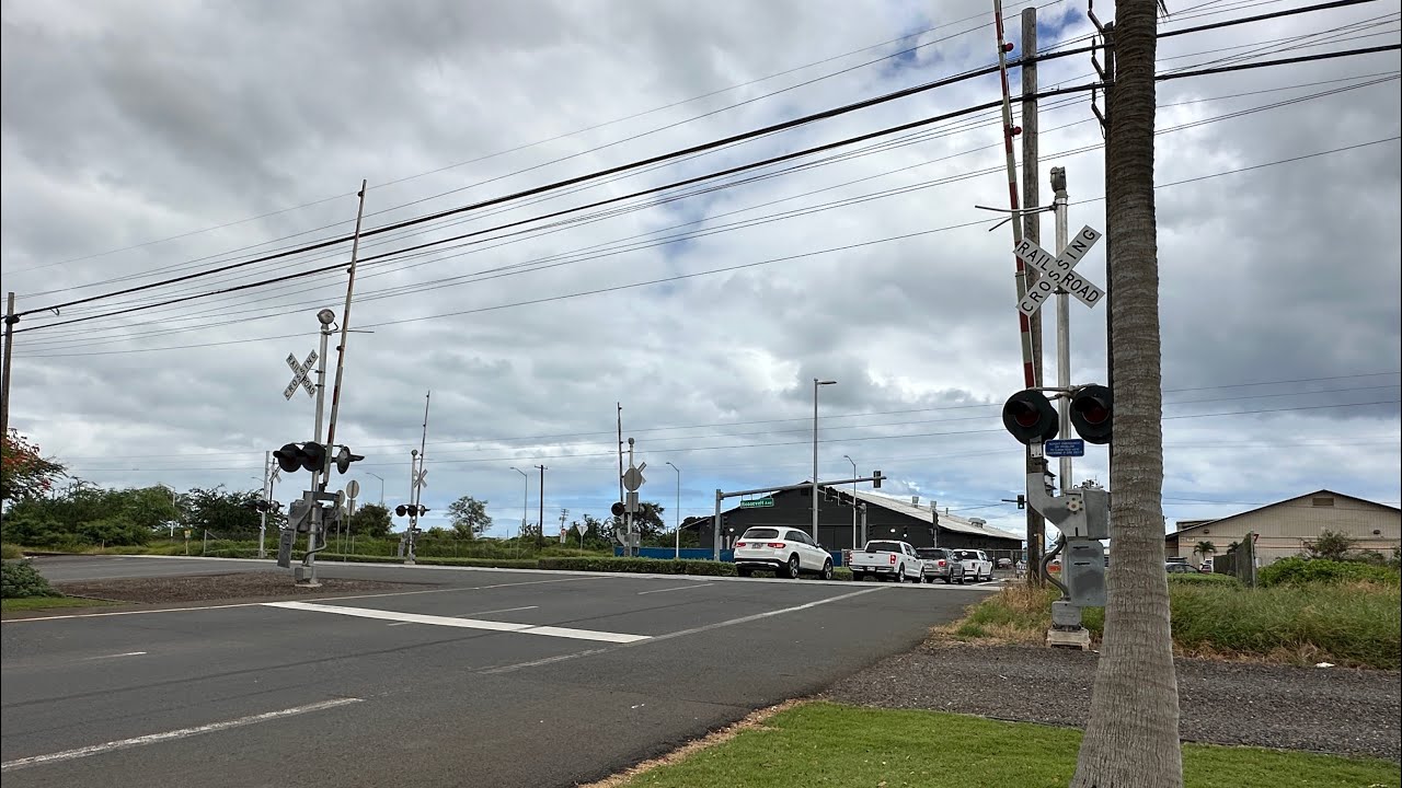 Hawaiian Railway @ Ka Makana Main Driveway 4/29/23