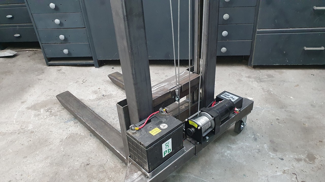 I made a forklift on a 12V winch