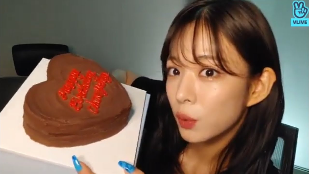 [ENG SUB]fromis_9 Chaeyoung LIVE VLIVE 14.05.2022 Happy birthday, Chaeyoung! 🎉