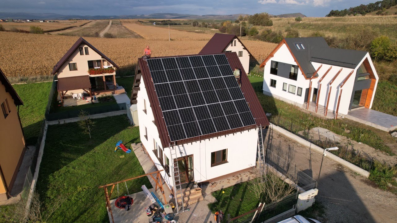 Am trecut pe energie verde. Cât durează montajul unui sistem de panourilor fotovoltaice de 8,2 kw?