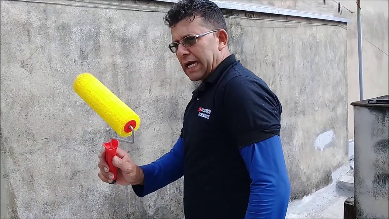 VEJA COMO O PEDREIRO FAZ PARA FAZER A ARGAMASSA PARA IMPERMEABILIZAR A PAREDE - RA CONSTRUÇÃO