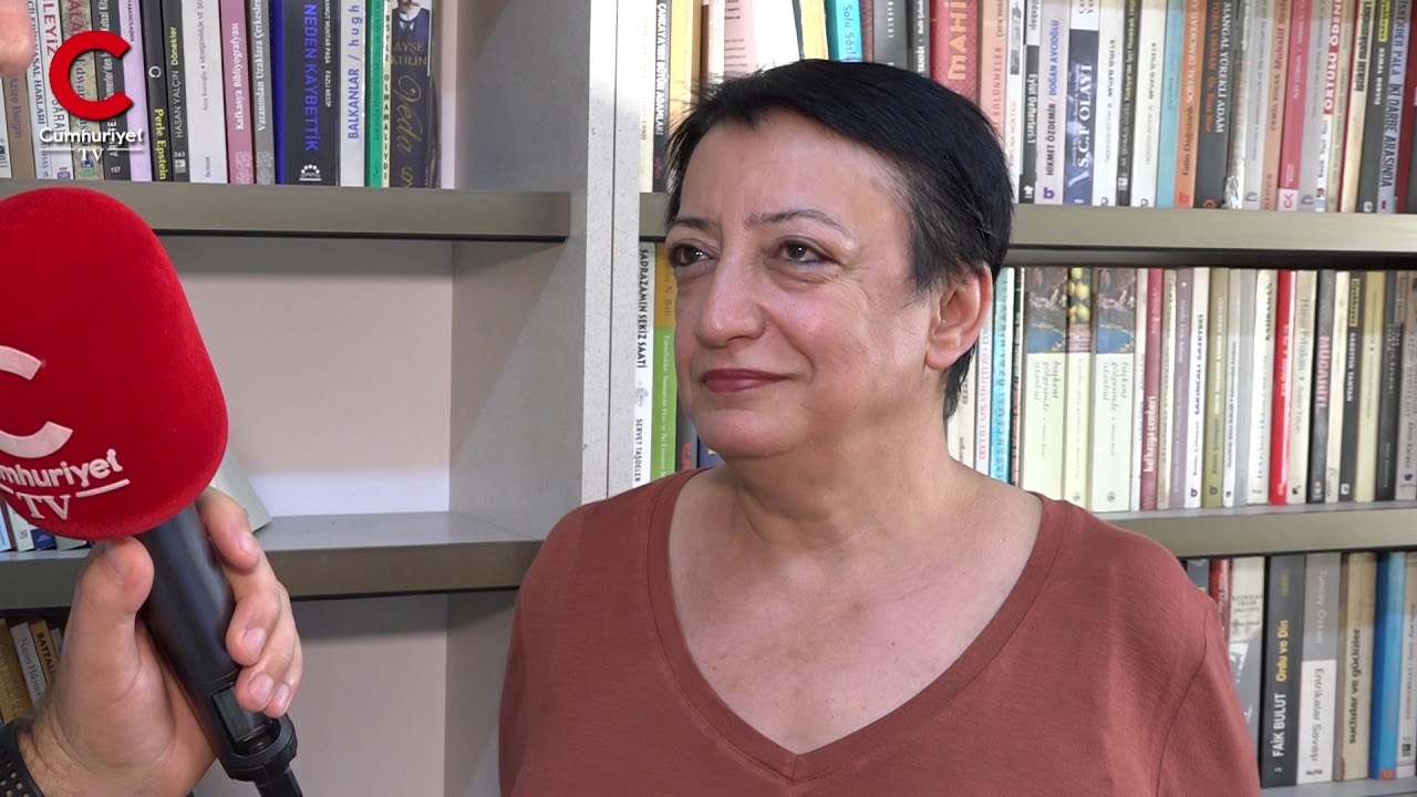 Gazeteci Miyase İlknur&rsquo;dan, Ahmet Davutoğlu yorumu; &ldquo;Parti kurarsa tabela partisi olur.&rdquo;