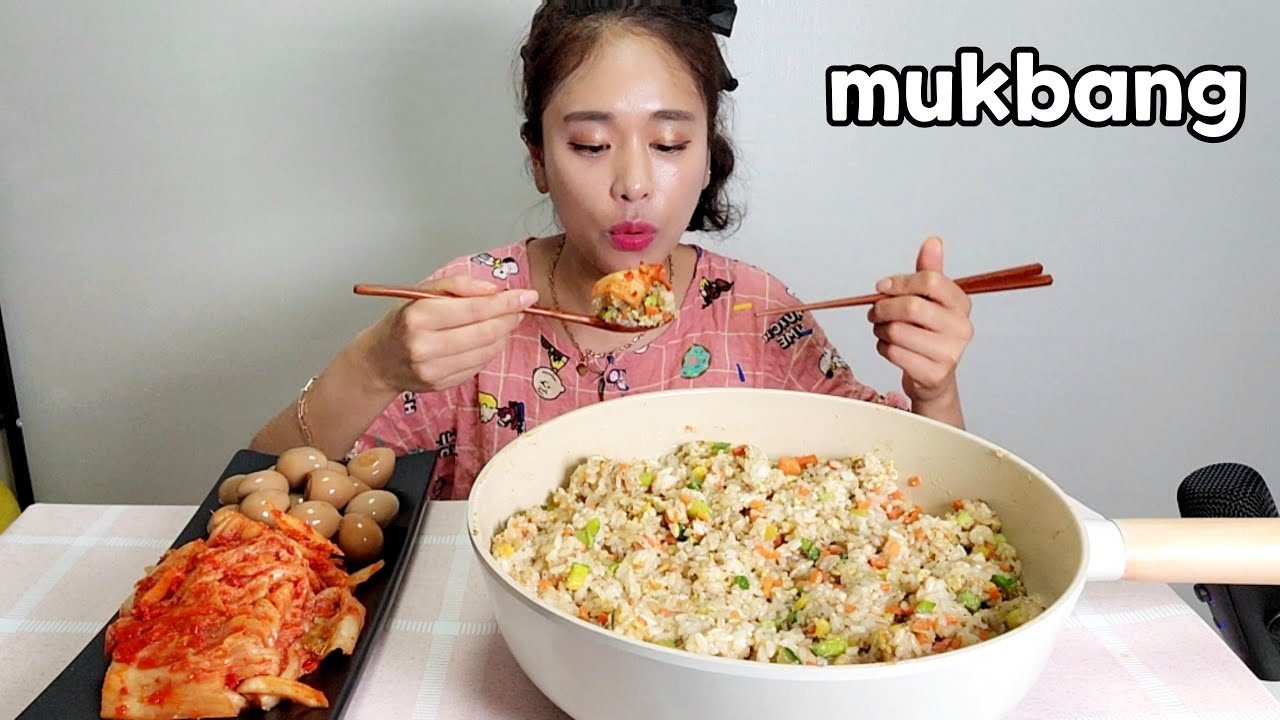 퇴근후 간단하게 만든 야채볶음밥 먹방 Fried rice,Kimchi Mukbang eating show