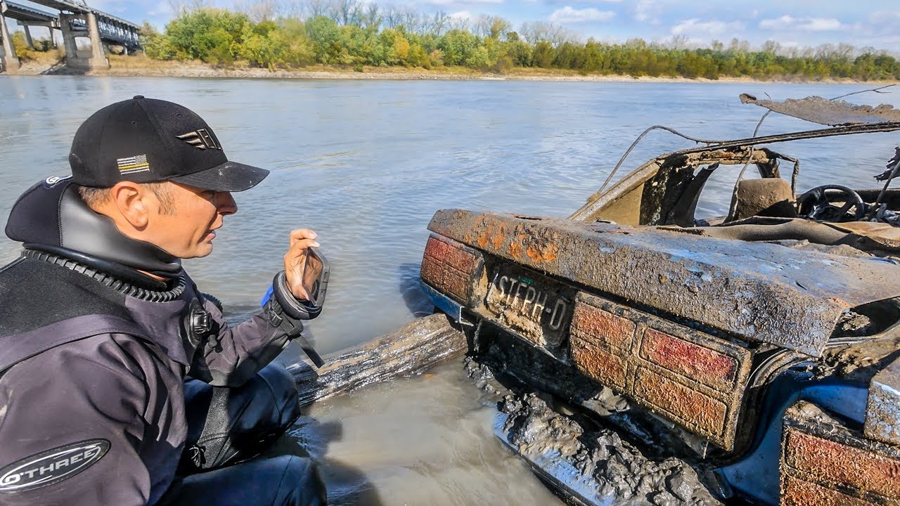 STEPH-D and PEBLZ... Found Your CARS UNDERWATER in River!