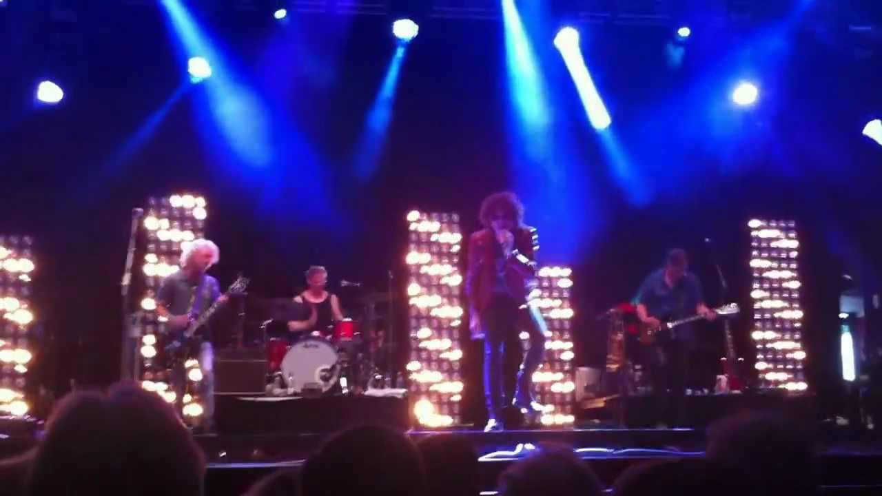 Magnus Uggla - Vår Tid-1977 Live @ Gröna Lund 2012