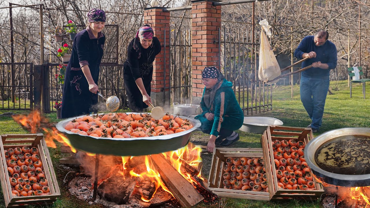 МЫ ДЕЛАЕМ ПАТОК С МОИМИ СОСЕДЯМИ! - Как приготовить патоку из красной хурмы в «Кавказской деревне»?