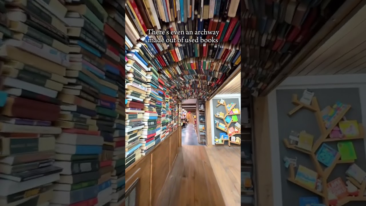This bookshop looks like it belongs in Beauty and the Beast! 📚 @intermissionbookshop is a cute loca