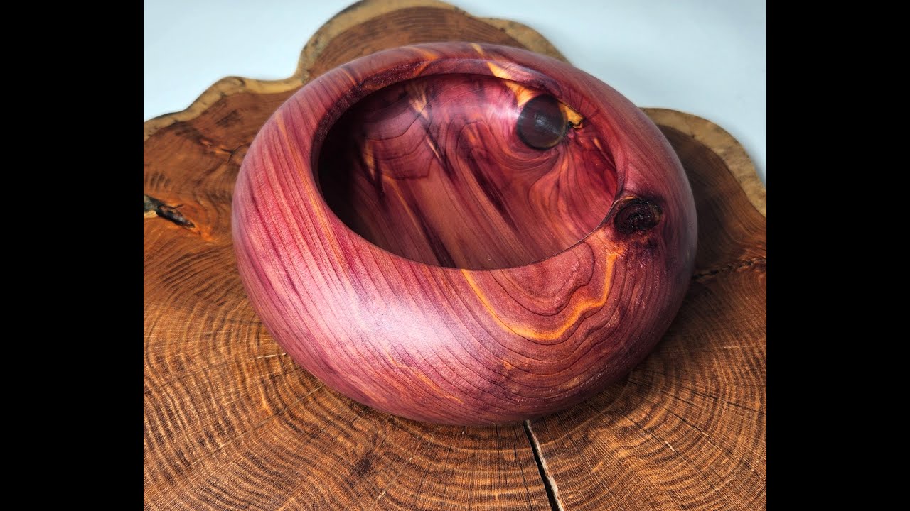 Juniper - Woodturning (ASMR)