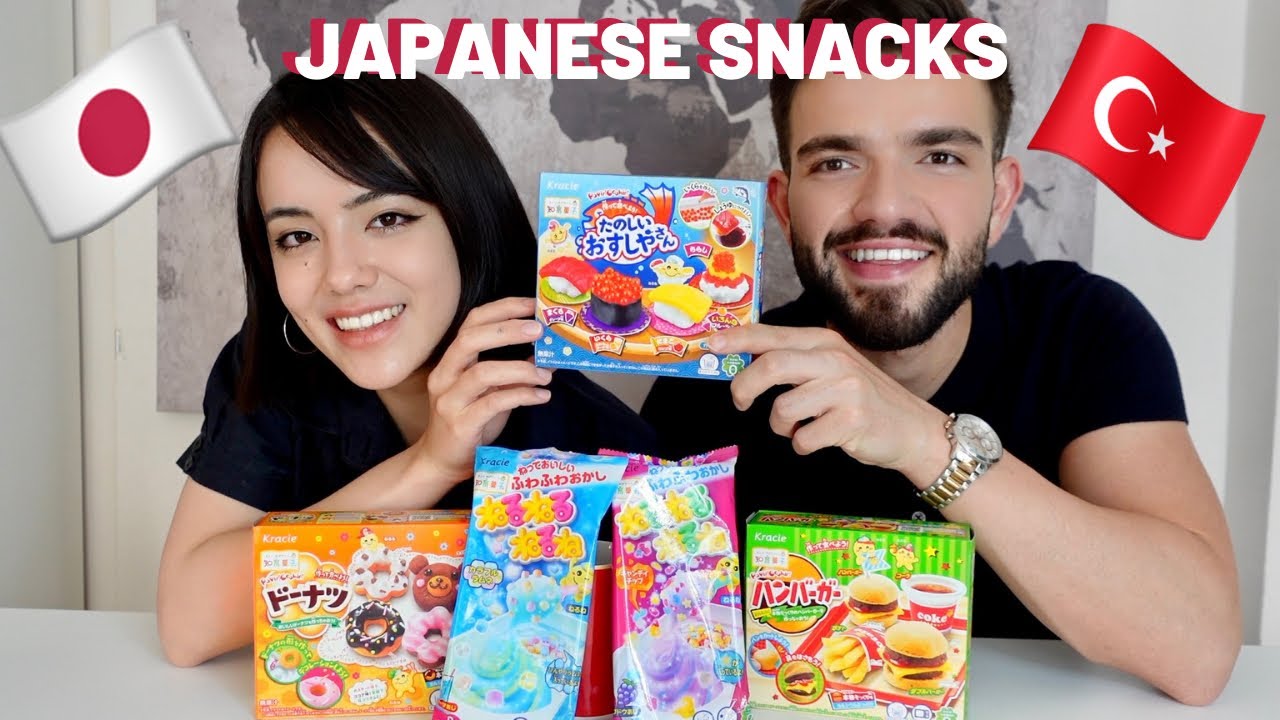 My Turkish Friend tries weird Japanese snacks🇯🇵🇹🇷 @Dillendim