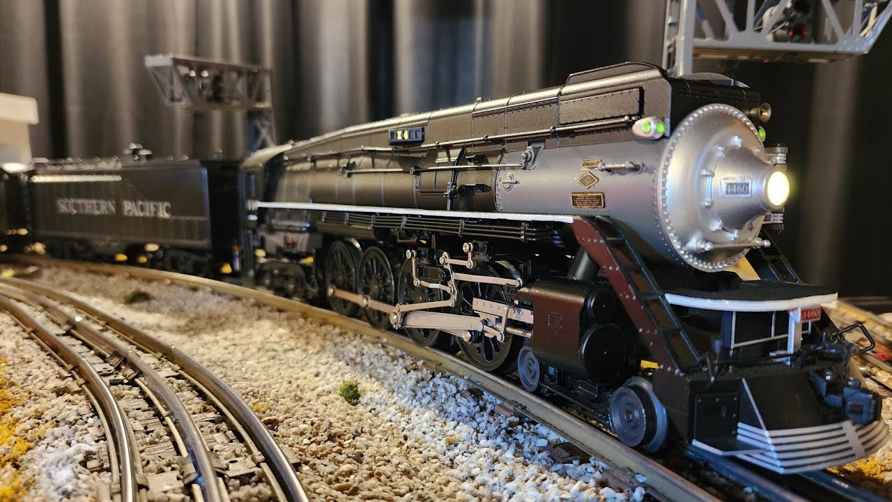 Southern Pacific GS6 4460 and The San Francisco Challenger. 