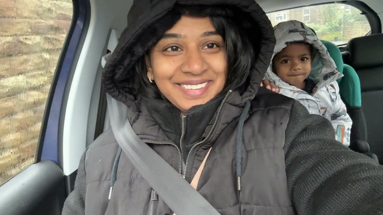 కూరగాయలు కోసం వెళితే close అయిపోయింది 😫🤦🏻‍♀️|| First time in Uk 🇬🇧 చలి 🥶 