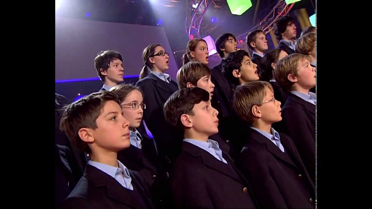 LOS CHICOS DEL CORO 