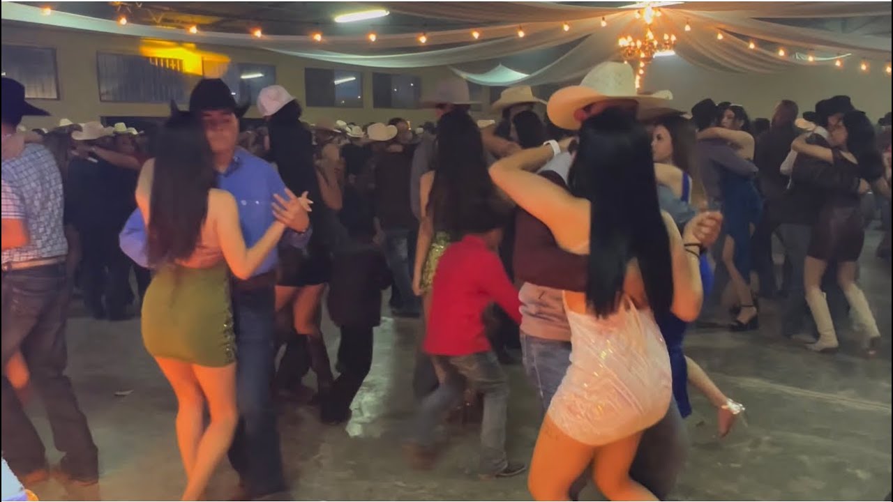 Bailando bonito un zapateado con los Villalobos en la joya Satevó 