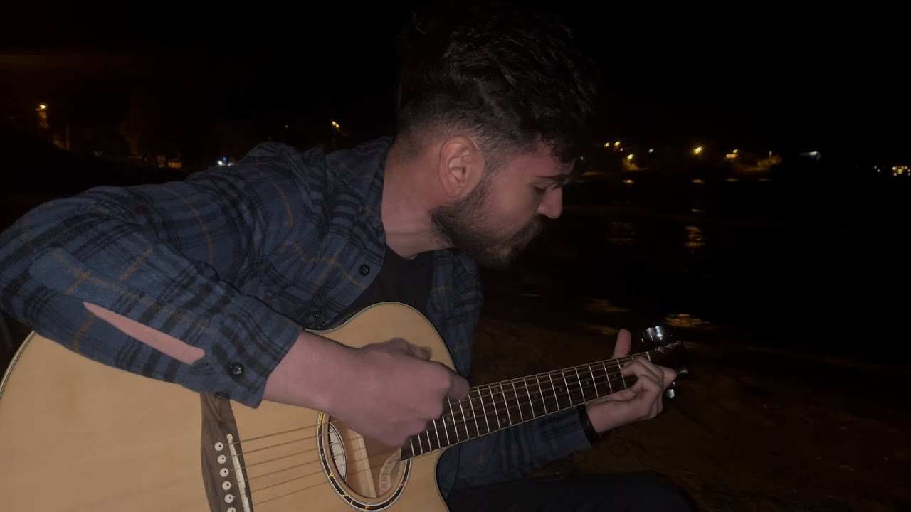 Ufuk Beydemir - Ay Tenli Kadın 