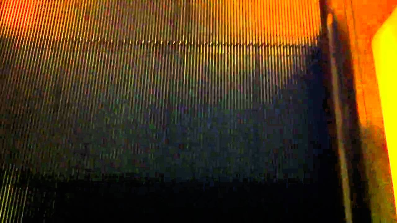 Squeaky, noisy escalator at DC's Smithsonian Metro station