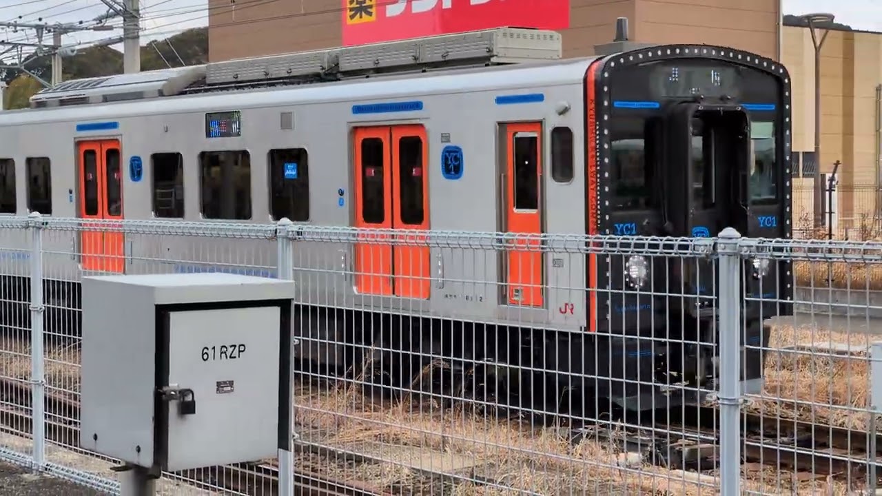 【早岐駅】　早岐駅で特急みどり号・ﾊｳｽﾃﾝﾎﾞｽ号が併結し博多行きとなるところを撮って来た。#jr九州 