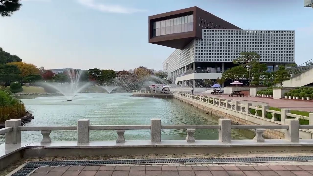 KAIST Beautiful Campus Scenery - Daejeon - South Korea