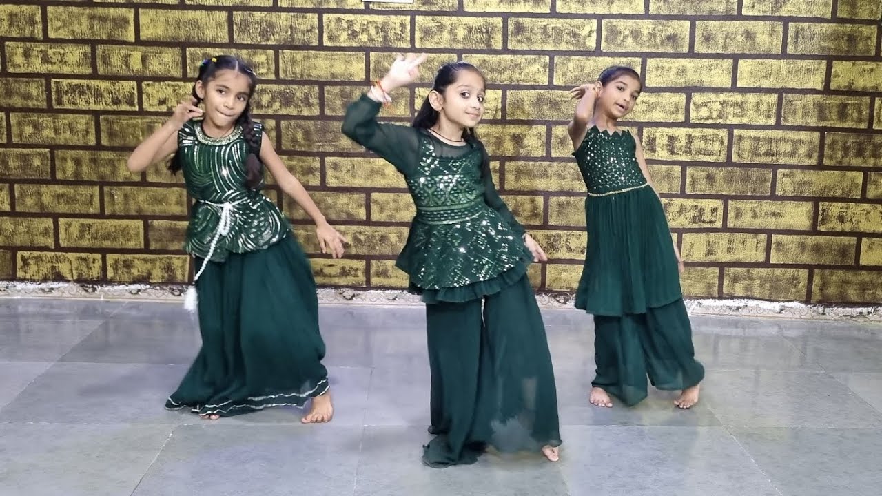 Sweety Tera Drama| Bareilly ki Barfi | kids Dance | Roshan dance academy