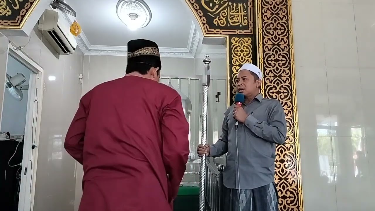 Ust. Abd Rohim !! Bilal Sholat Jum'at Masjid Al Chusnaini Knv Sidoarjo...