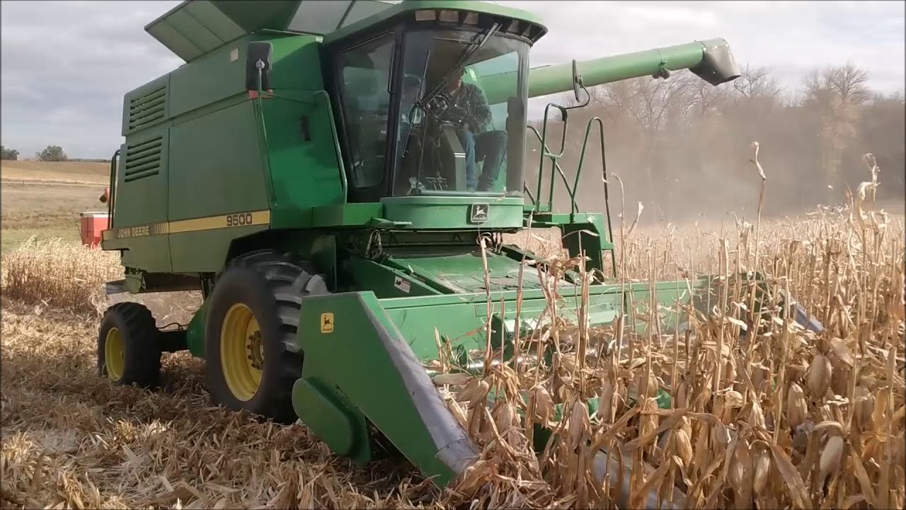 JD 9500 combine with 5 row corn head Ag Wild