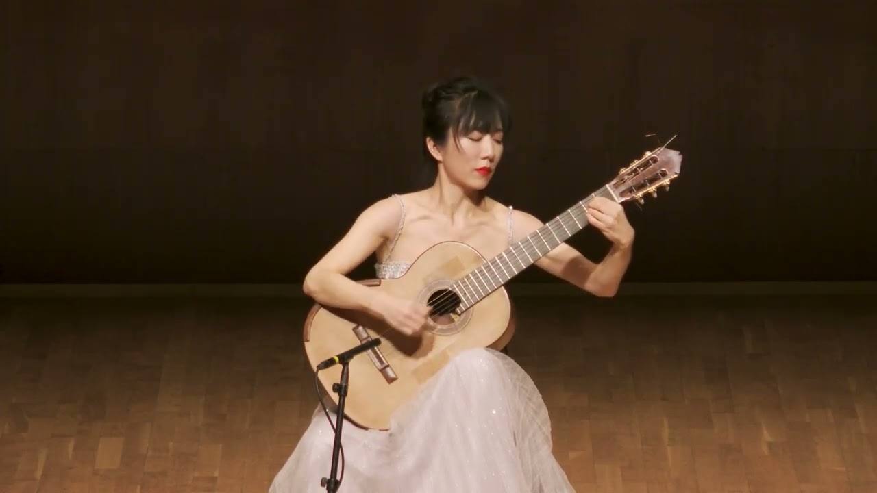 Xuefei Yang (guitar): A Moonlit Night on the Spring River  楊雪霏（結他）：《春江花月夜》