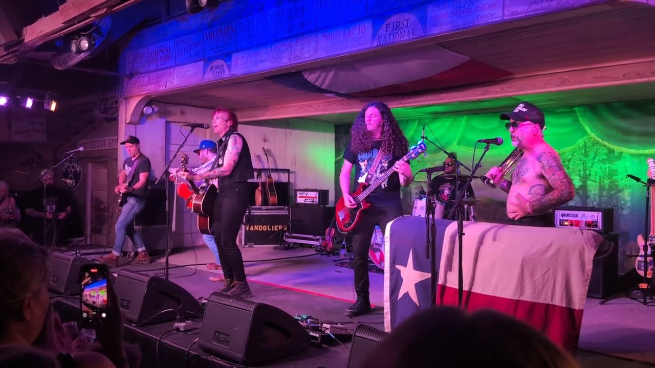 Vandoliers - Bottom Dollar Boy (Gruene Hall, 7/19/2025)