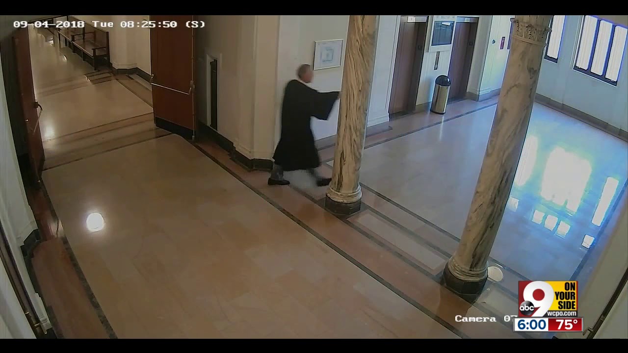 Magistrate resigns after violent courthouse fray