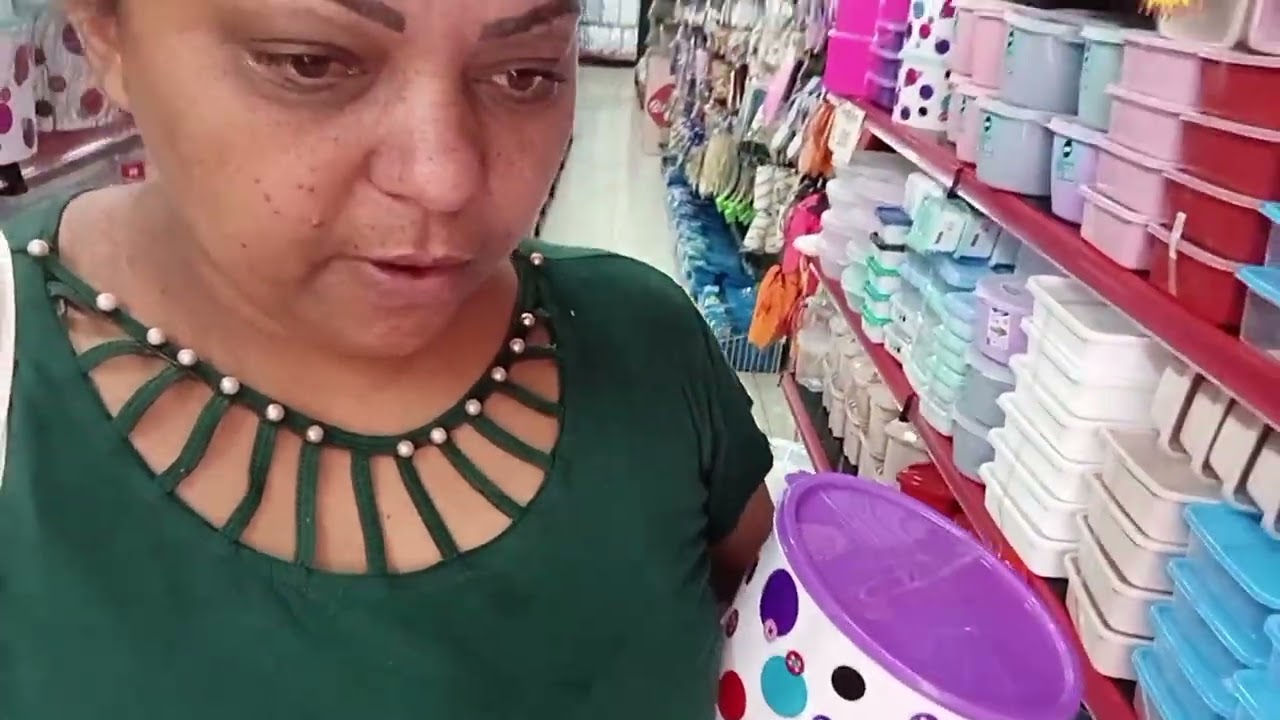 Vlog, de hoje fui em uma loja procurar alguma coisa pra comprar e achei o q eu queria ❤️❤️